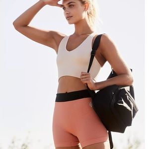 FREE PEOPLE MOVEMENT FREE THROW CROP SIZE XS